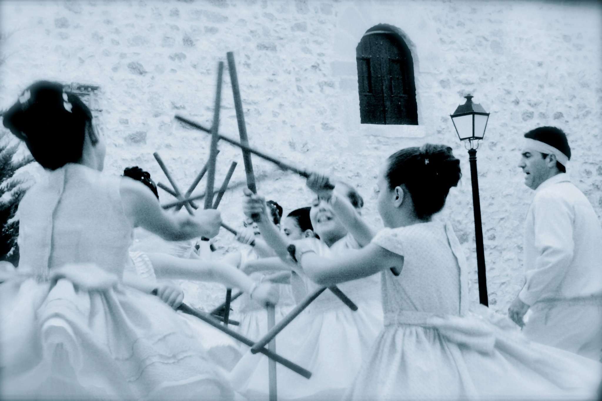 Danzantas Paloteando