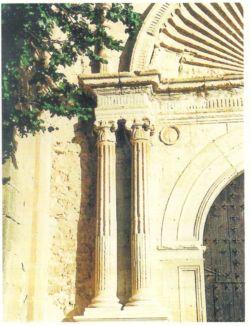Columnas de la puerta de la Iglesia