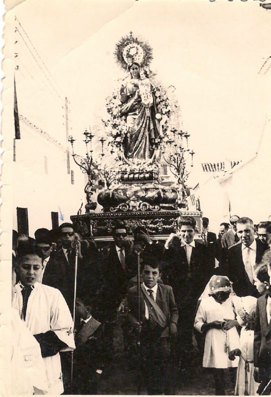 Septiembre 1963, Función de Manjavacas. Procesión con la Virgen.